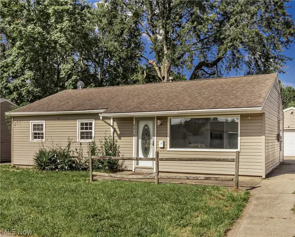 2215 Willowrow Ne Avenue, Canton, OH 44705