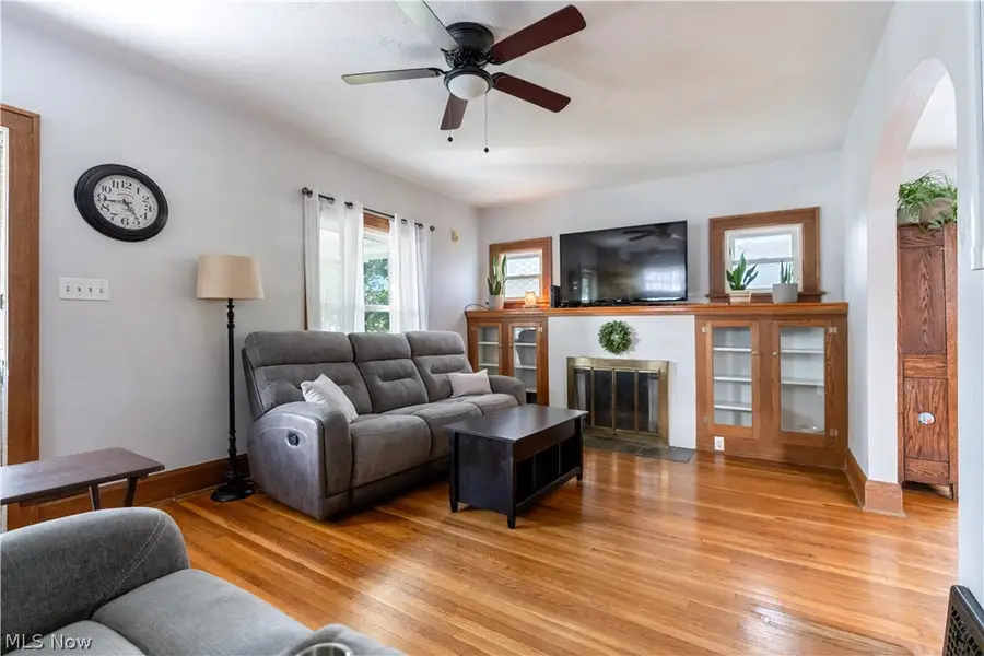218 Harding Sw Avenue, Massillon, OH 44646 - #3