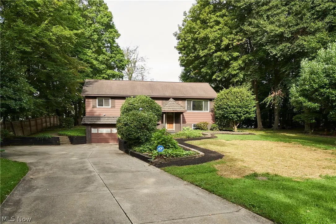 1170 N Plainview Drive, Copley, OH 44321 - #1
