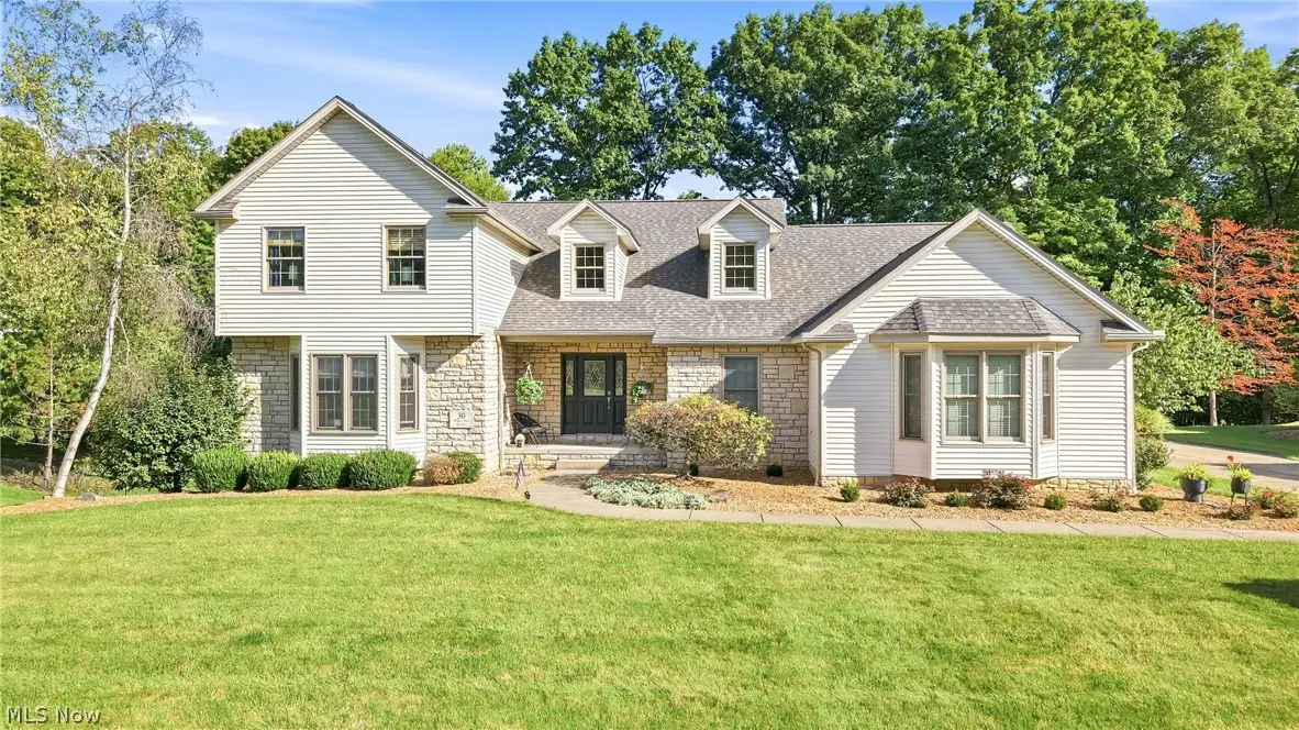30 White Oak Court, Canfield, OH 44406 - #1