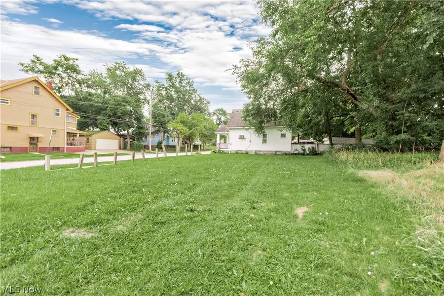 1622 E 133 Street, East Cleveland, OH 44112 - #3