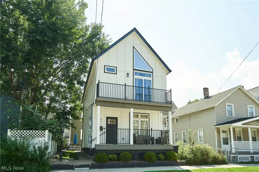 921 Jefferson Avenue, Cleveland, OH 44113 - #2