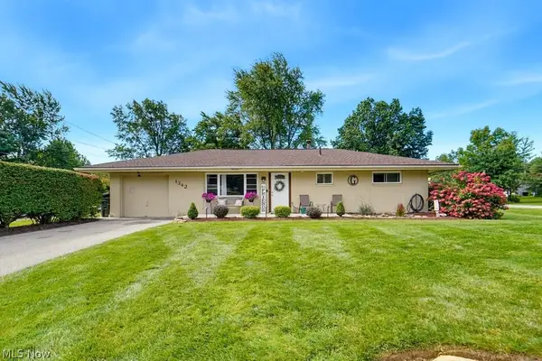 1342 Roseland Drive, Macedonia, OH 44056