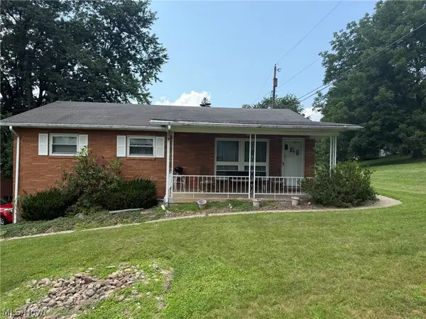 203 Meadowbrook Drive, Wintersville, OH 43953