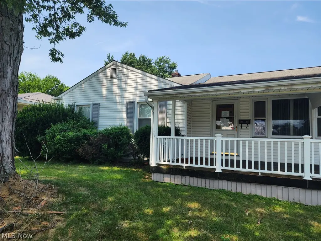 105 Helena Drive, Struthers, OH 44471 - #1