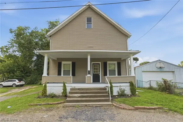 617 Carnahan Ne Avenue, Canton, OH 44704
