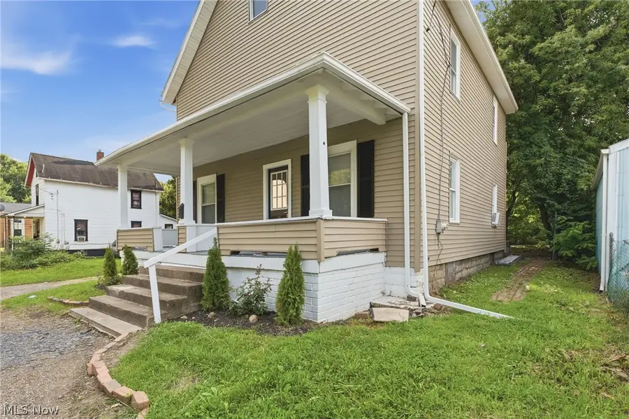 617 Carnahan Ne Avenue, Canton, OH 44704 - #3