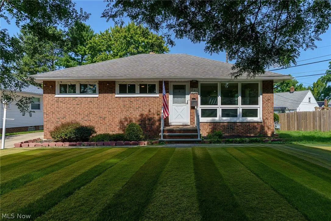 6150 Vernondale Drive, Parma Heights, OH 44130 - #1