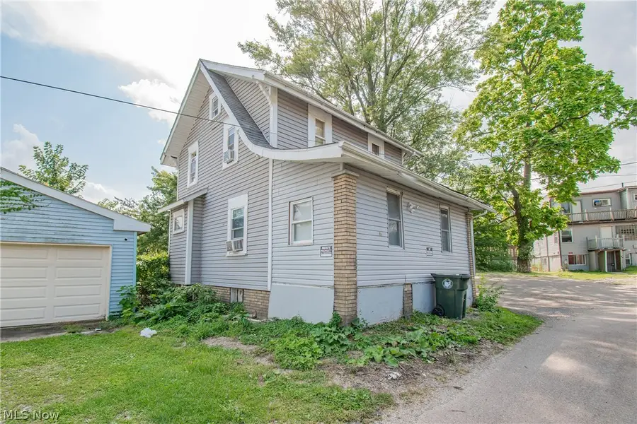 510 Homes Nw Place, Canton, OH 44703 - #2