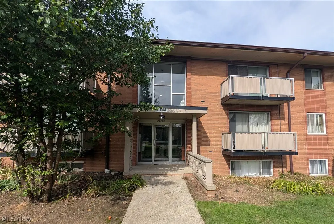 21801 River Oaks Drive #A2, Rocky River, OH 44116 - #1
