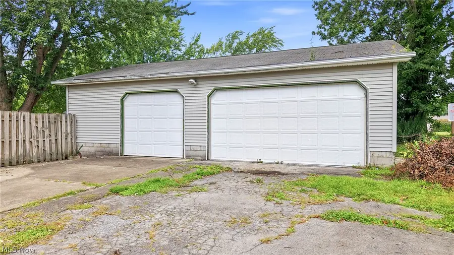 301 Porter Avenue, Campbell, OH 44405 - #3
