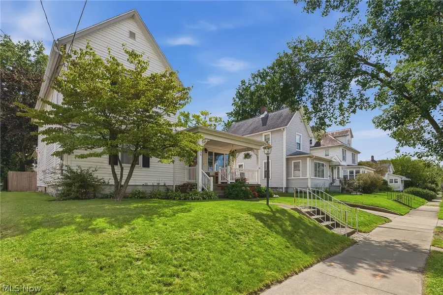 834 8th Ne Street, Massillon, OH 44646 - #2