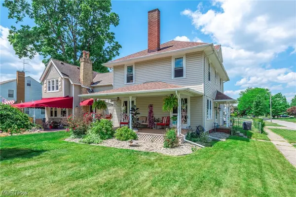 901 Park Avenue, Elyria, OH 44035