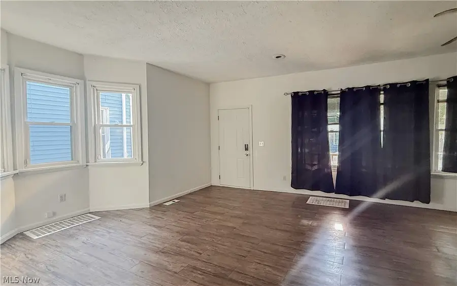 2173 E 86th Street, Cleveland, OH 44106 - #3