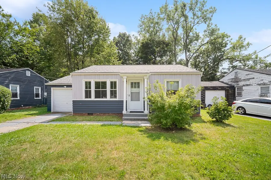 2326 Greenvale Road, Cleveland, OH 44121 - #2
