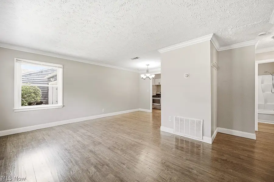 2326 Greenvale Road, Cleveland, OH 44121 - #3