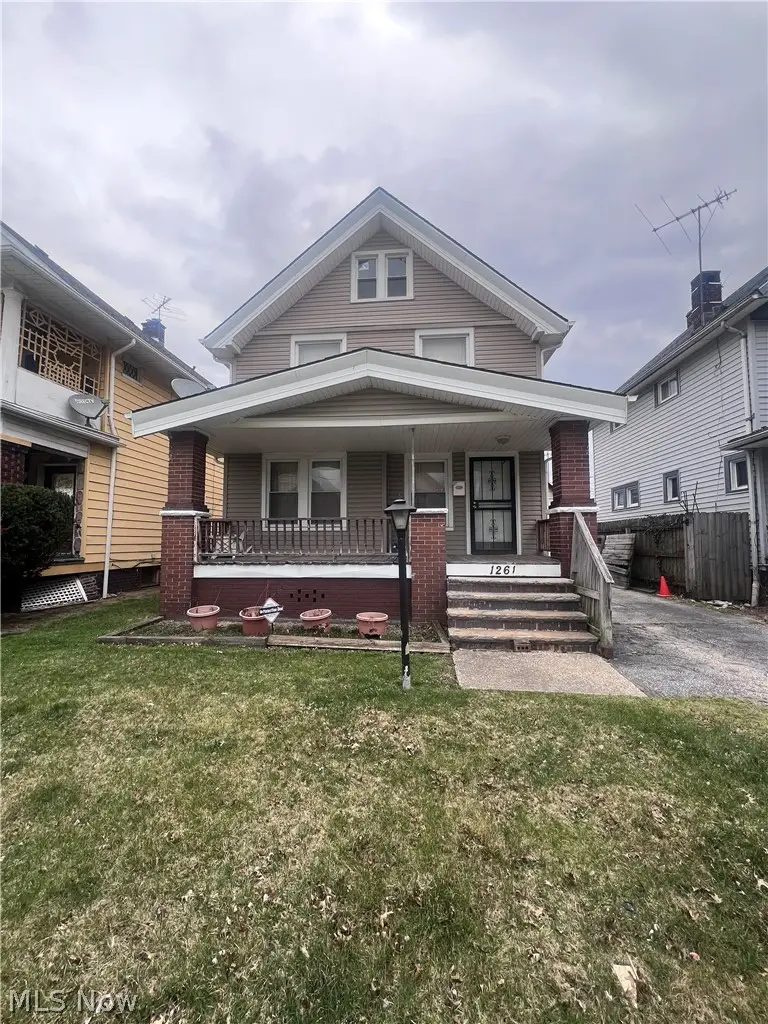 1261 E 134th Street, East Cleveland, OH 44112 - #1
