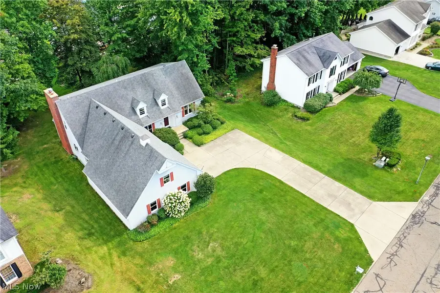 116 Beechwood Drive, Cortland, OH 44410 - #3