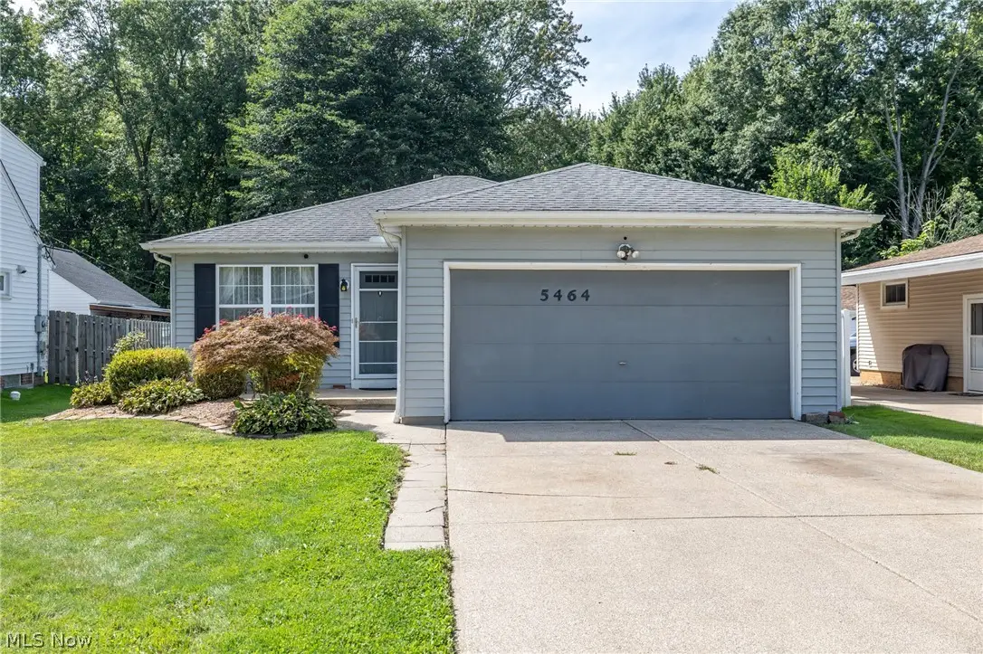5464 Whitehaven Avenue, North Olmsted, OH 44070 - #1