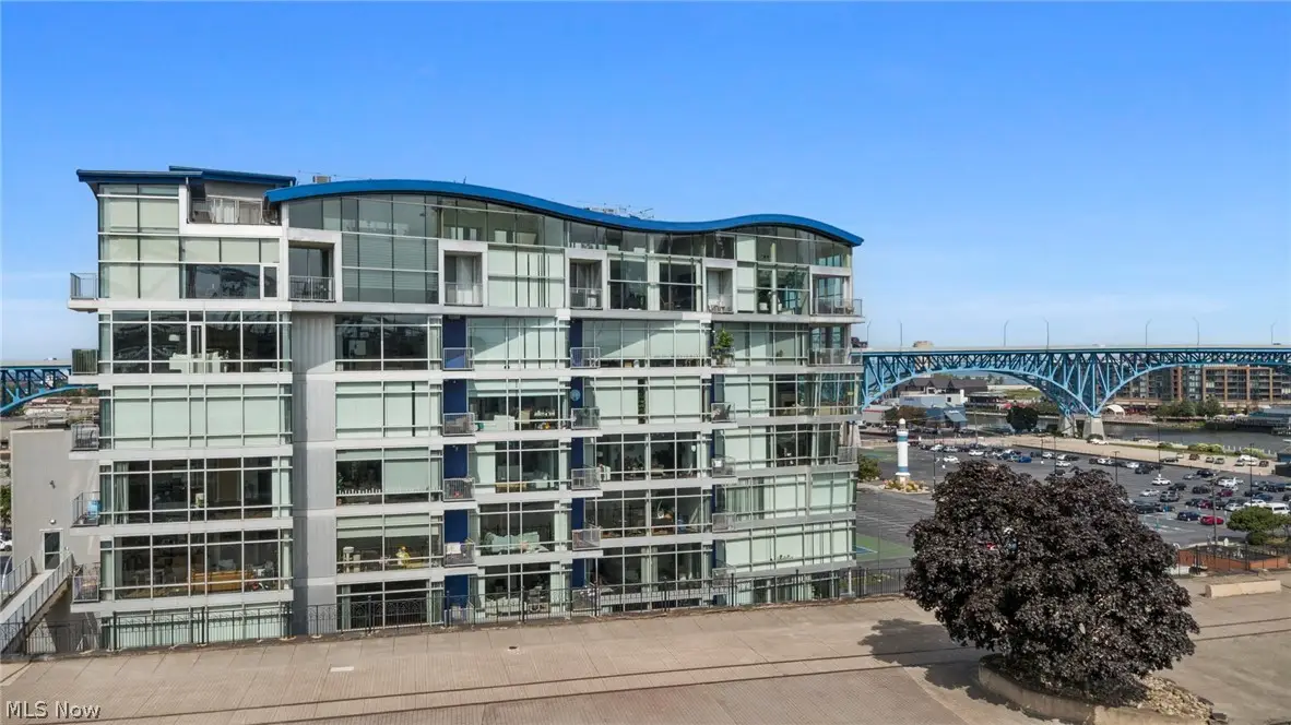 1237 Washington Avenue #402, Cleveland, OH 44113 - #1