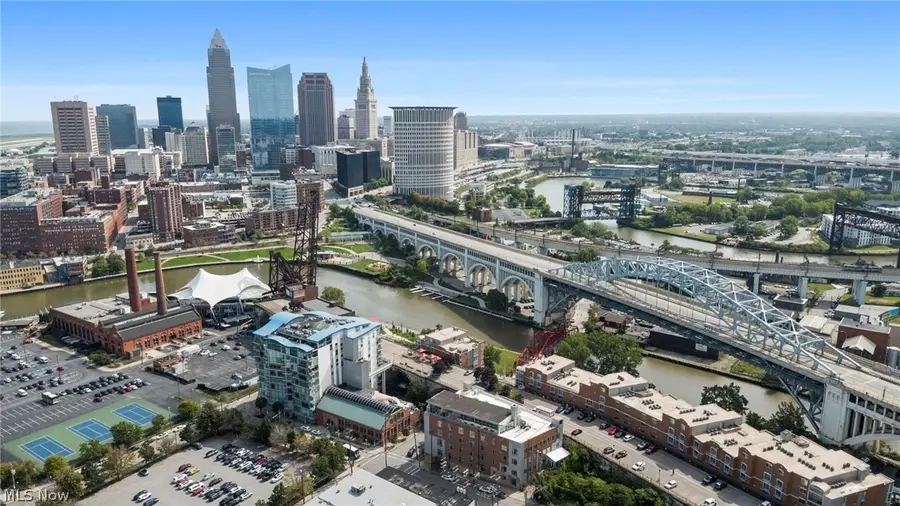 1237 Washington Avenue #402, Cleveland, OH 44113 - #2