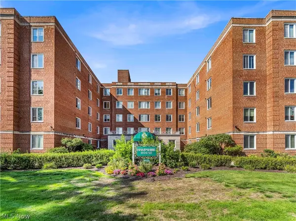 19425 Van Aken Boulevard #207, Shaker Heights, OH 44122