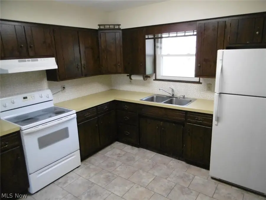 2573 Jaycox Road, Avon, OH 44011 - #3