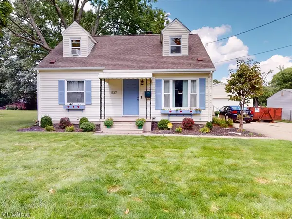 1137 E Archwood Avenue, Akron, OH 44306