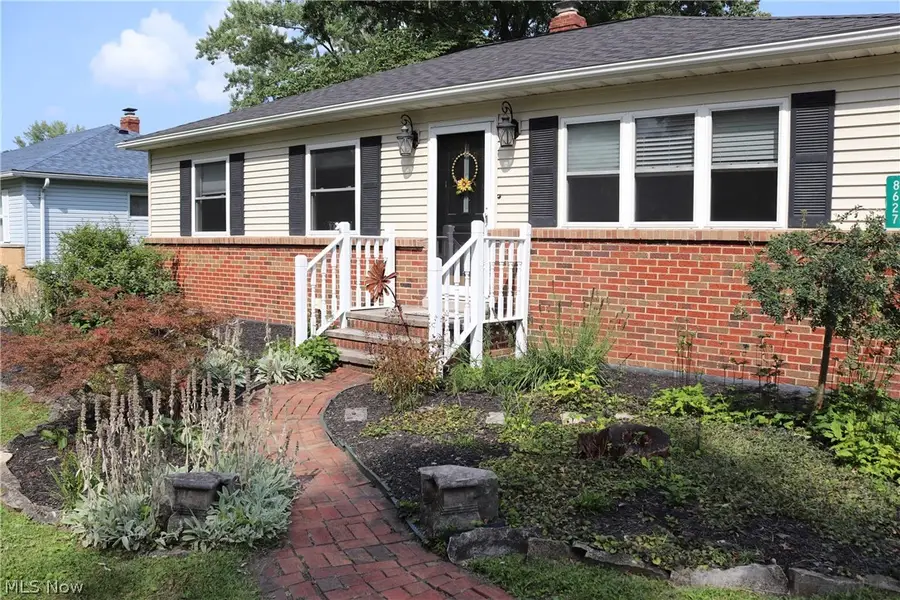 8627 Big Creek Parkway, Strongsville, OH 44149 - #3