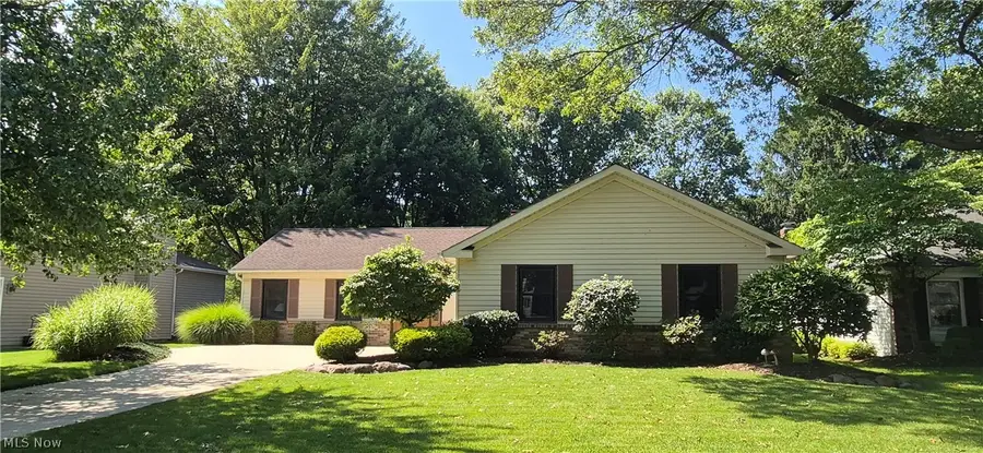 6224 Winding Creek Lane, North Olmsted, OH 44070 - #2