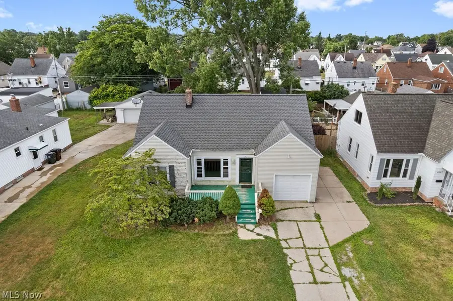 6305 Kenneth Avenue, Parma, OH 44129 - #2