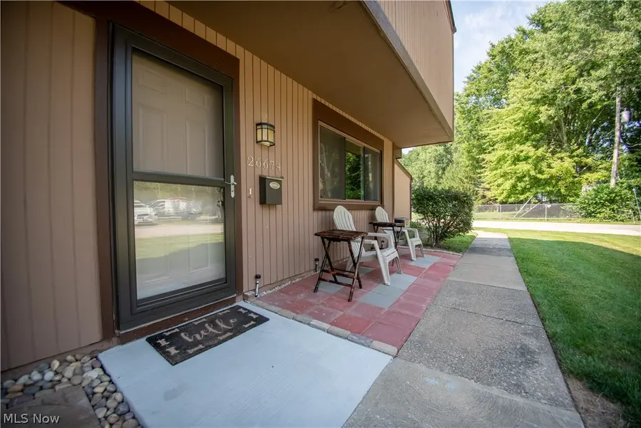26674 Lake Of The Falls Boulevard, Olmsted Falls, OH 44138 - #2