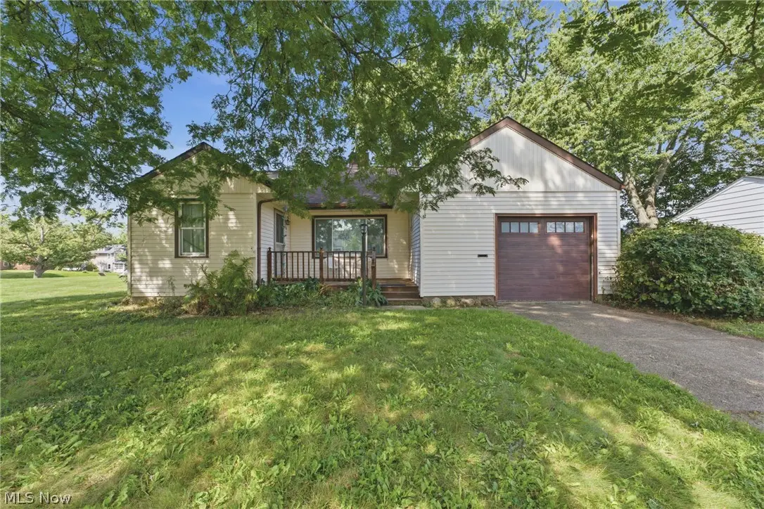 225 19th Ne Street, Massillon, OH 44646 - #1