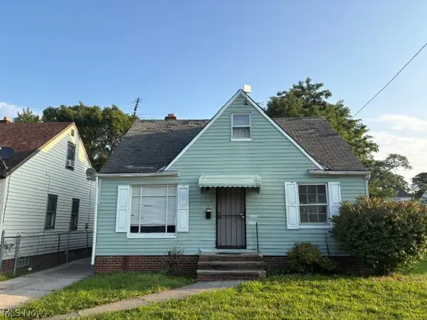 15807 Harvard Avenue, Cleveland, OH 44128