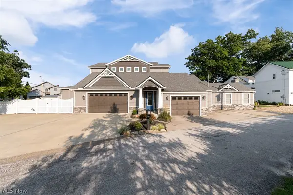 211 Oak Grove Drive, Akron, OH 44319