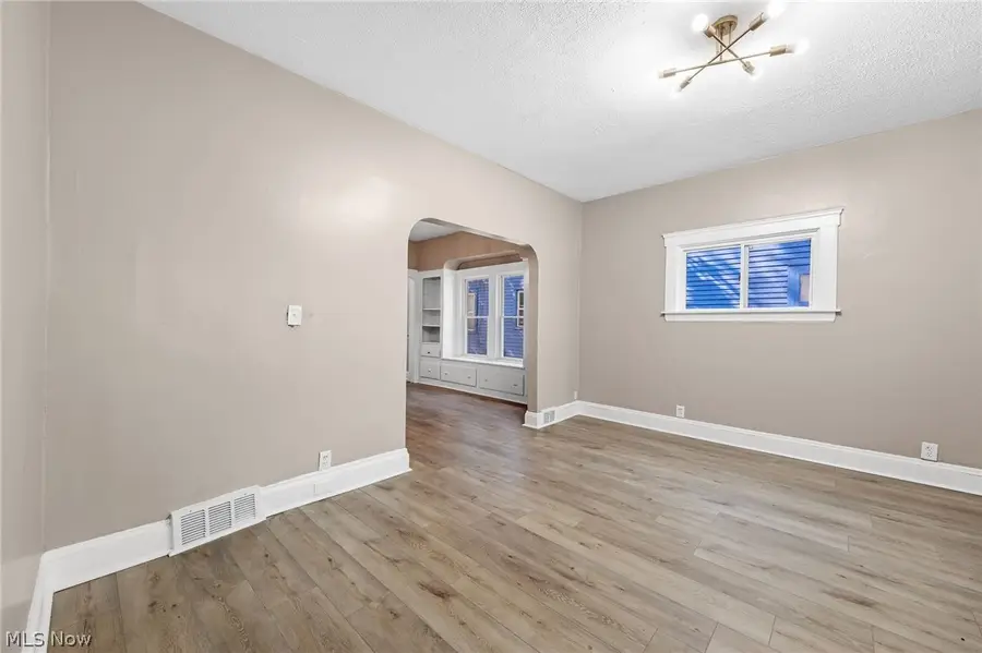 4064 E 136th Street, Cleveland, OH 44105 - #3