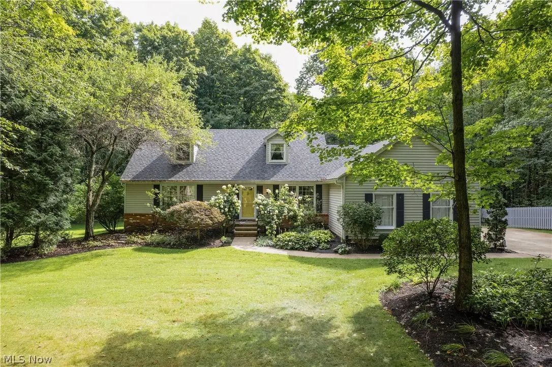 17099 Creighton Drive, Chagrin Falls, OH 44023 - #1