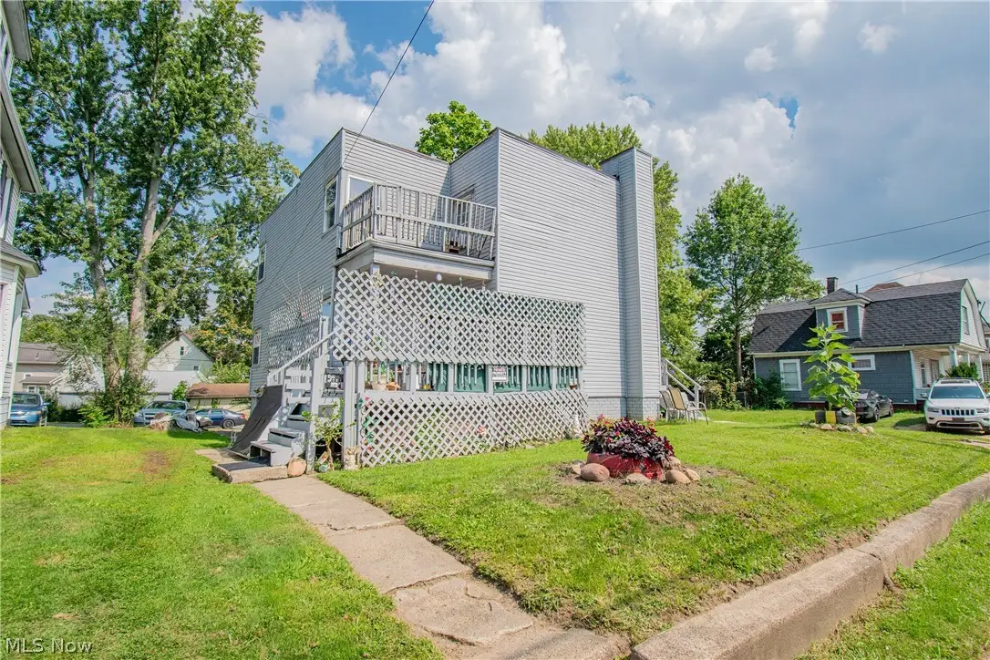 1532 Woodland Nw Avenue, Canton, OH 44703 - #1