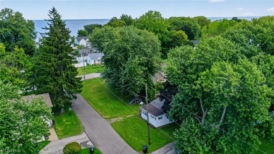 1411 Easton Avenue, Madison, OH 44057 - #2