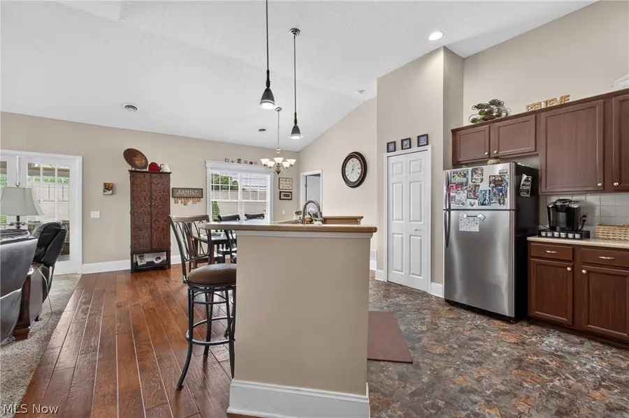 1321 Cascade Nw Circle, Canton, OH 44708 - #3
