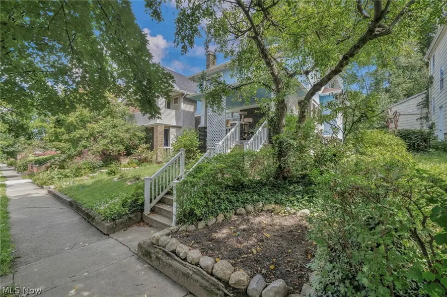 2205 Grandview Avenue, Cleveland Heights, OH 44106 - #3