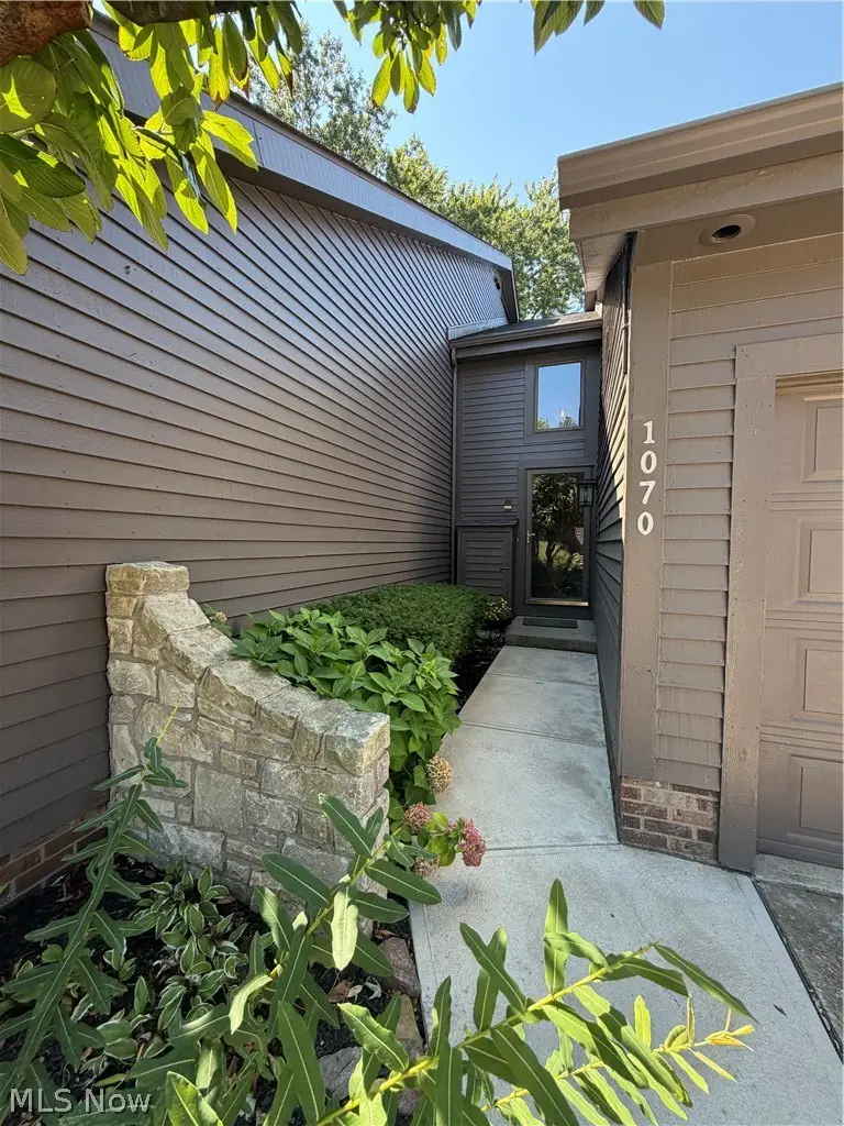 1070 Stonewood Court, Westlake, OH 44145 - #2