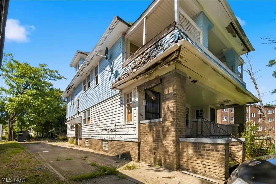 1516 Hillcrest Road, Cleveland, OH 44118 - #3