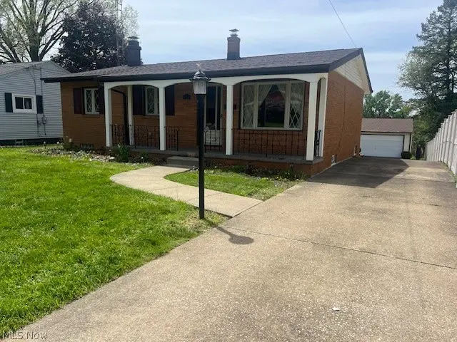 1124 NW Valley Nw Drive, North Canton, OH 44720 - #1