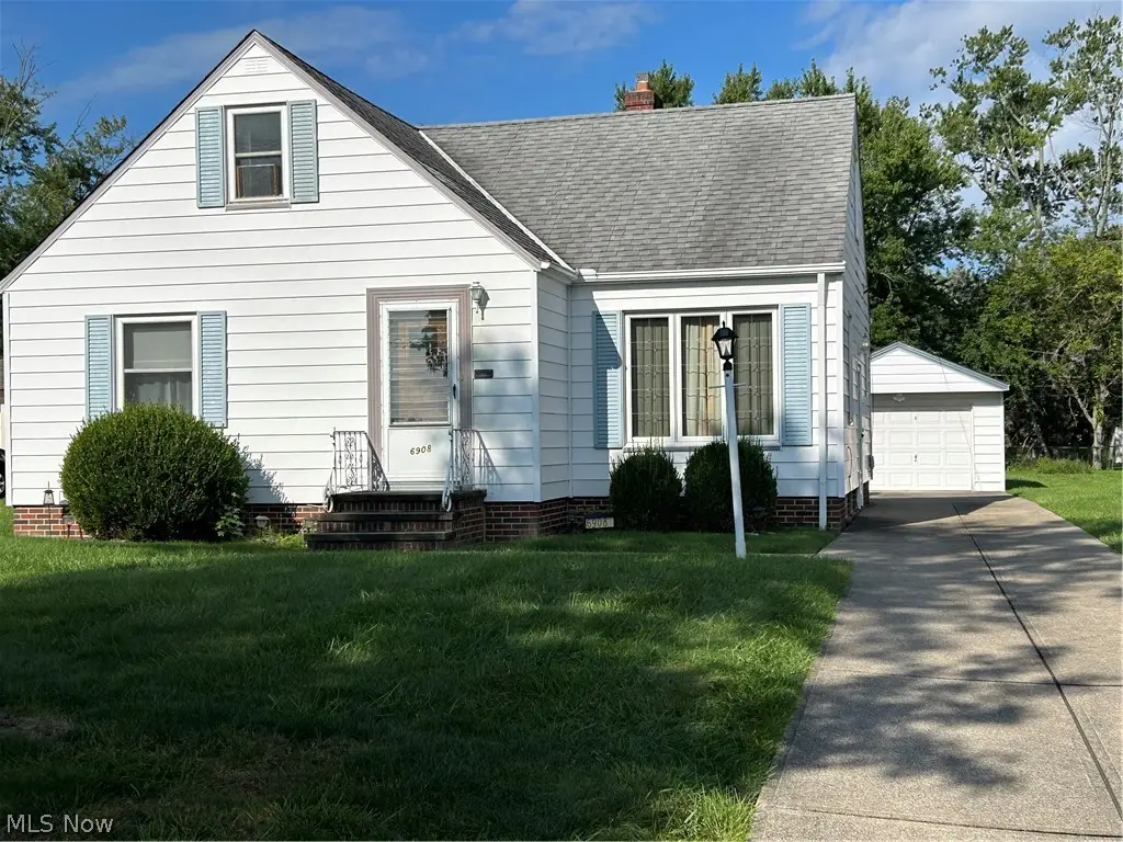 6908 Orchard Boulevard, Parma Heights, OH 44130 - #1