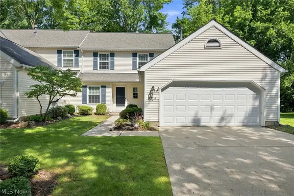 34756 Parkview Lane #B, Willoughby, OH 44094