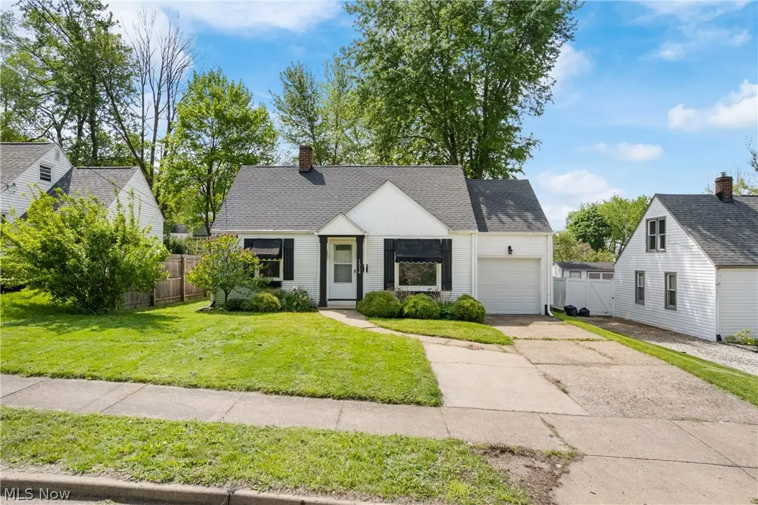 1514 37th Nw Street, Canton, OH 44709 - #1