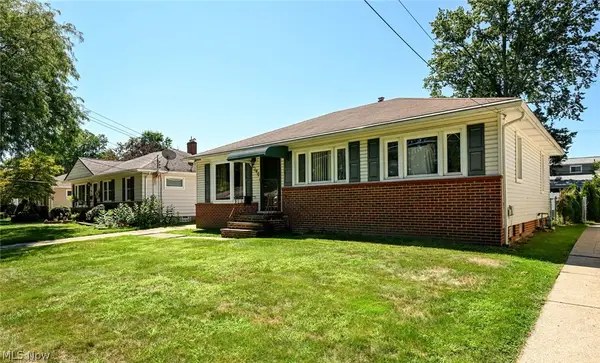 6290 Mandalay Drive, Parma Heights, OH 44130