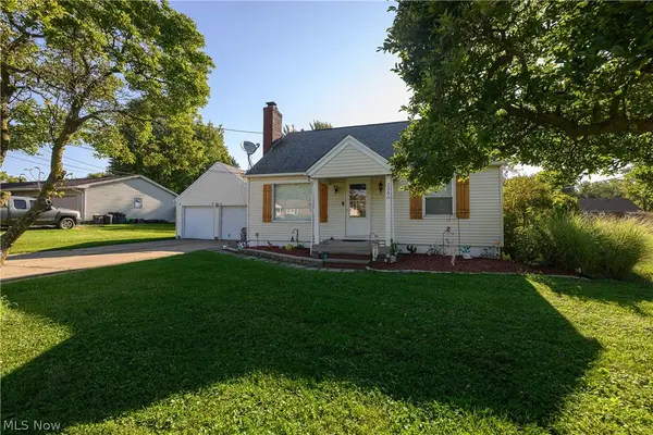2380 Perry Sw Drive, Canton, OH 44706