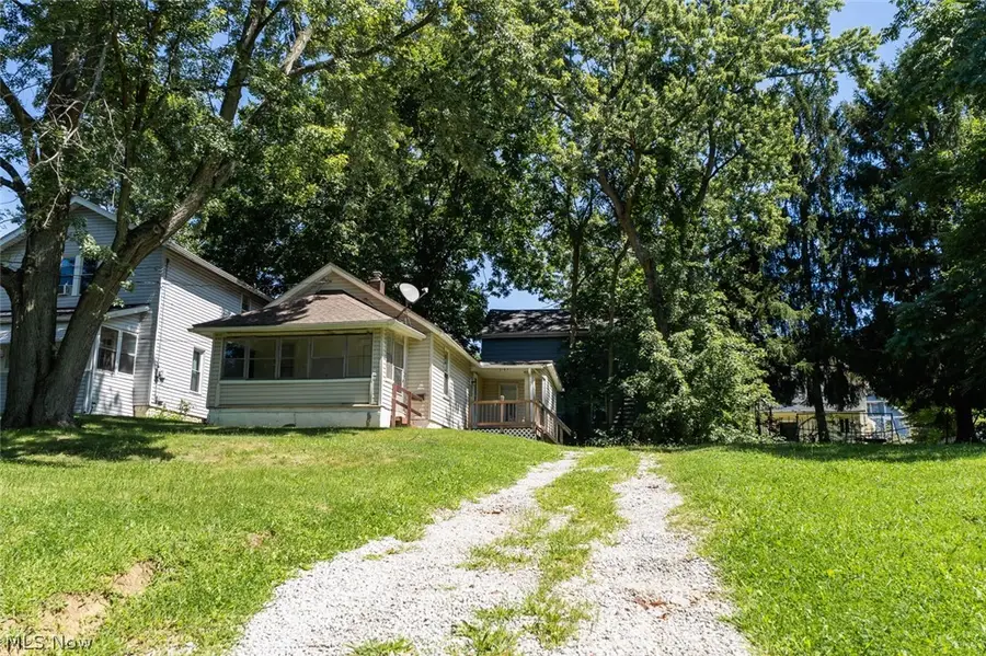 2157 18th Sw Street, Akron, OH 44314 - #2